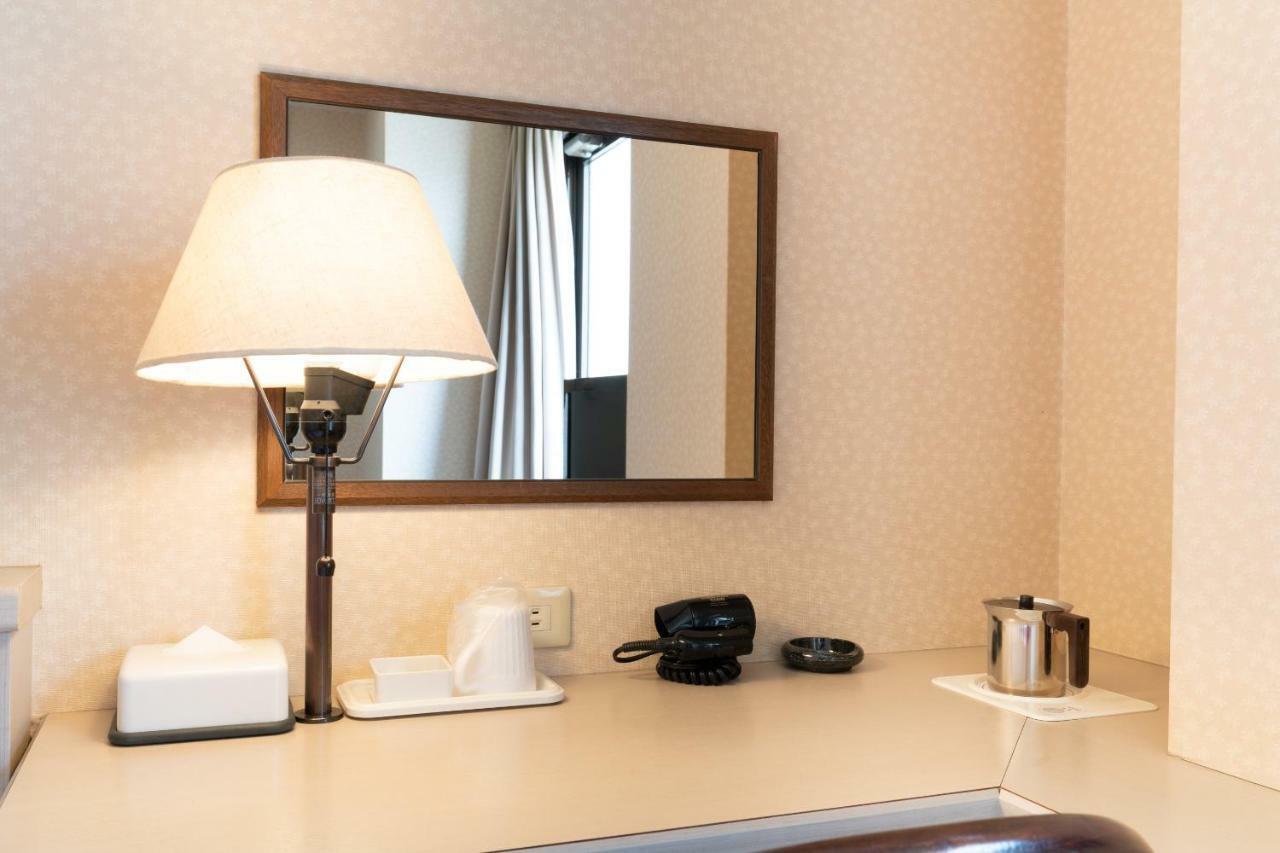 Hotel U-Nus Oszaka Kültér fotó
